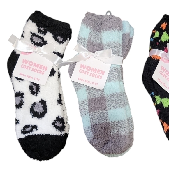 Women cozy socks shoe size 4-11 New with tags 2 pack (6 pairs total) - Picture 6 of 6